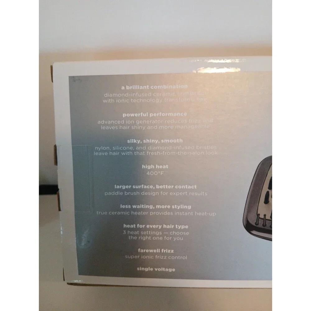 Conair Infiniti Pro Diamond Infused Ceramic Hot Brush Smooth and Shine - NIB